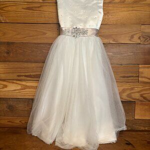 Girls Formal White Dress Size 14